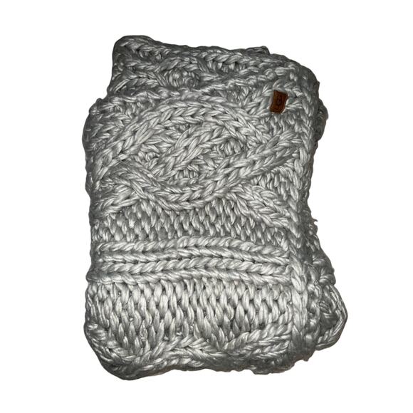 UGG Other - Ugg Gray Chunky Knit Throw Blanket Size 77 x 31